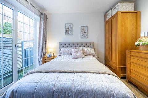 18 Heather Way, Porth, CF39 9TL