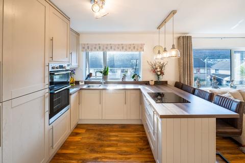 18 Heather Way, Porth, CF39 9TL