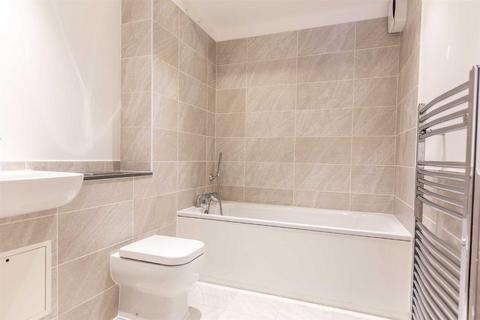 1 bedroom flat for sale, Hanover House, Brentwood,CM14