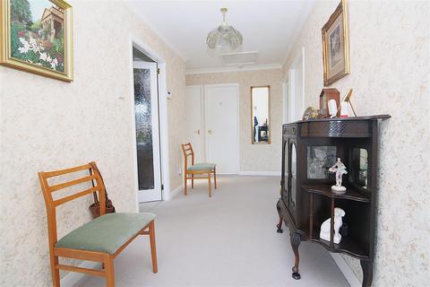 3 bedroom detached bungalow for sale, Landseer Close, Hillmorton CV21