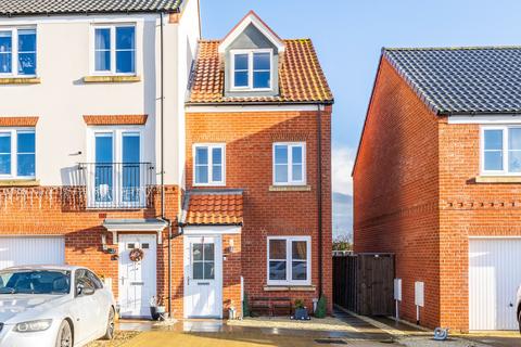 3 bedroom semi-detached house for sale, Bailey Road, North Walsham