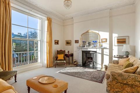 11 Canynge Square, Bristol, BS8 3LA