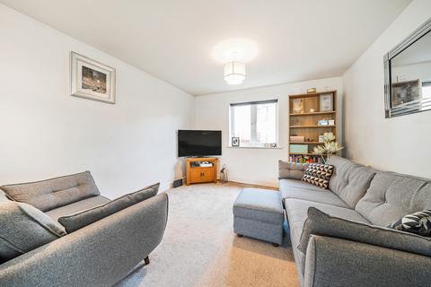 1 bedroom flat for sale, Bowes Road, Surrey TW18