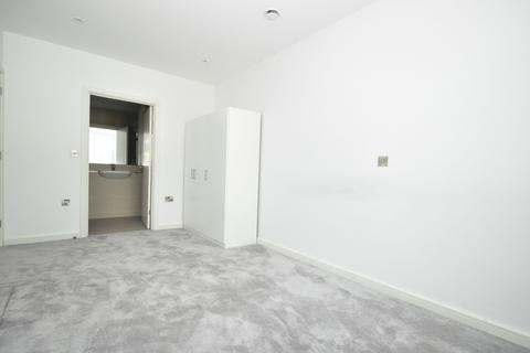 2 bedroom apartment to rent, Linden House Chart Way RH12