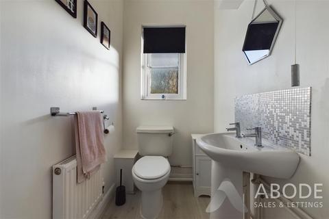 49a Lark Rise, Uttoxeter, ST14 8SZ