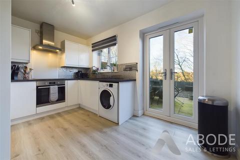 49a Lark Rise, Uttoxeter, ST14 8SZ