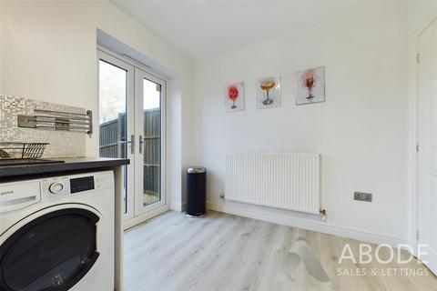 49a Lark Rise, Uttoxeter, ST14 8SZ