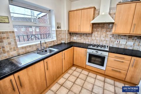 2 bedroom flat for sale, Montvale Gardens, Leicester, LE4 0BL