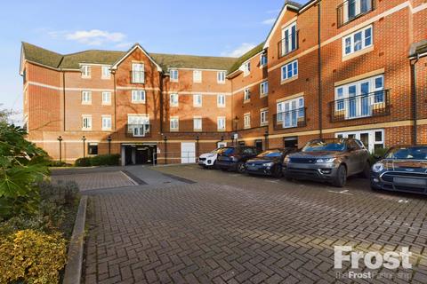 Eaton Avenue, Slough, Berks, SL1