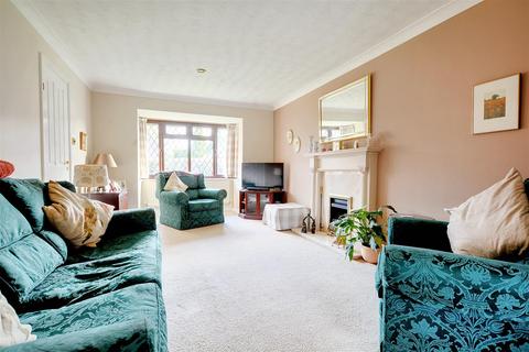 4 bedroom detached house for sale, Sutton Passeys Crescent, Nottingham