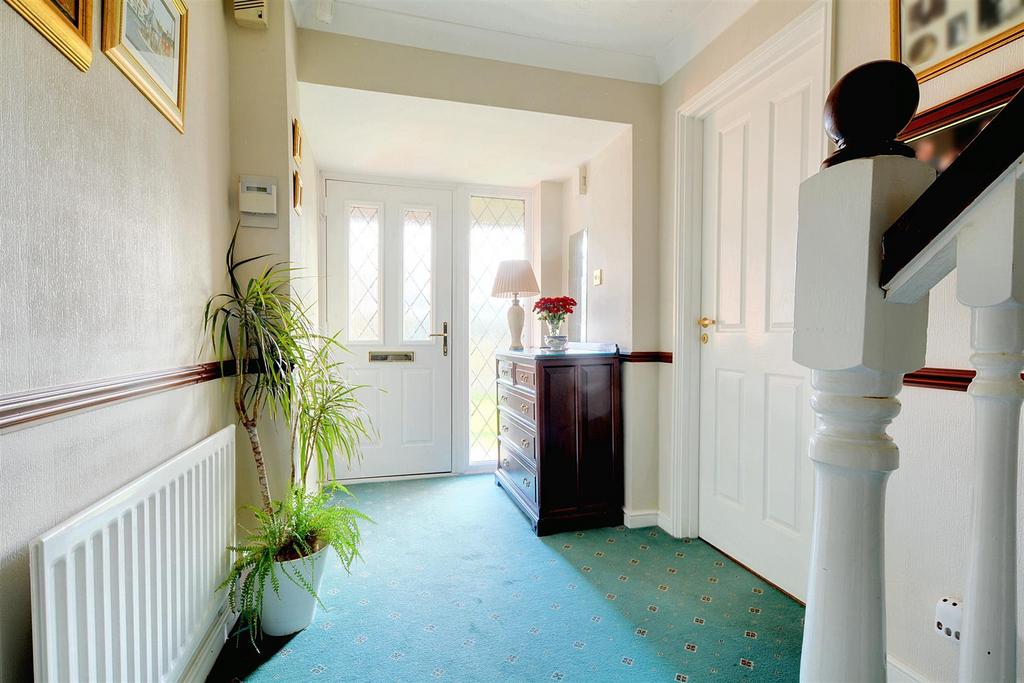 Entrance Hall 1.jpeg