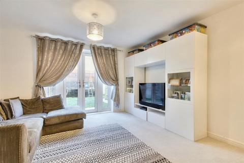 2 bedroom semi-detached house for sale, Iris Close, Worthing