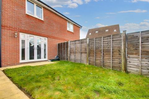 3 Iris Close, Worthing, BN13 3WU
