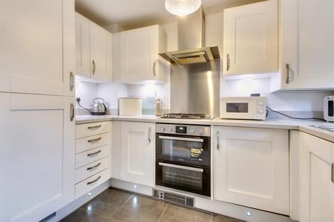 3 Iris Close, Worthing, BN13 3WU