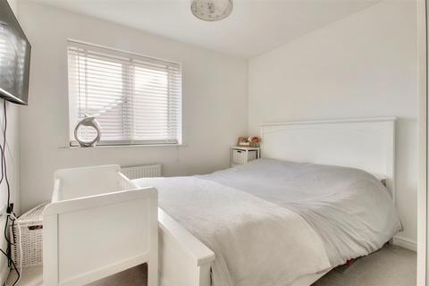 3 Iris Close, Worthing, BN13 3WU