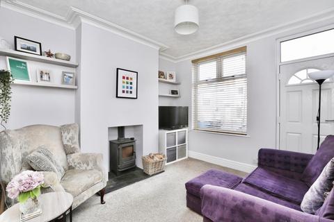 2 bedroom terraced house for sale, Aisthorpe Road, Woodseats, Sheffield, S8 8SZ