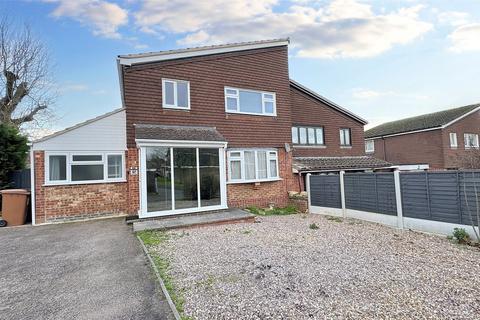 3 bedroom semi-detached house for sale, Yew Tree Crescent, Melton Mowbray, Leicestershire