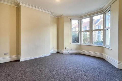 4 bedroom terraced house to rent, Coronation Road, Bristol BS3