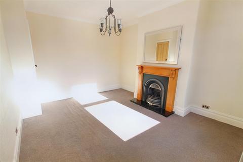 2 bedroom terraced house to rent, Belton Street, Moldgreen, Huddersfield, HD5 8BJ