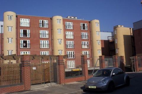 2 bedroom flat to rent, Caminada House, Hulme M15