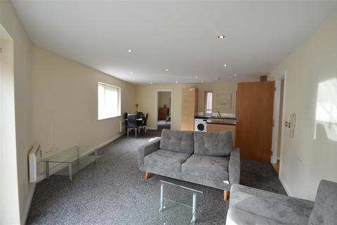 2 bedroom flat to rent, Caminada House, Hulme M15