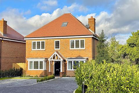 5 bedroom detached house for sale, Merrow Street, Guildford