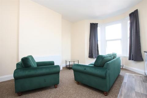 3 bedroom flat to rent, 57 Newbridge Road, Bath BA1