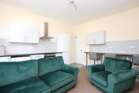 3 bedroom flat to rent, 57 Newbridge Road, Bath BA1