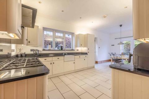 4 bedroom detached house for sale, Fieldway, Chalfont St Peter SL9