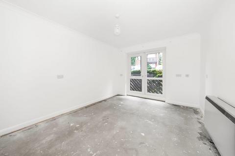 undefined, Cedar Close, London, SE21