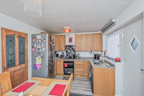 3 bedroom terraced house for sale, Darley Road, Liversedge, West Yorkshire, WF15