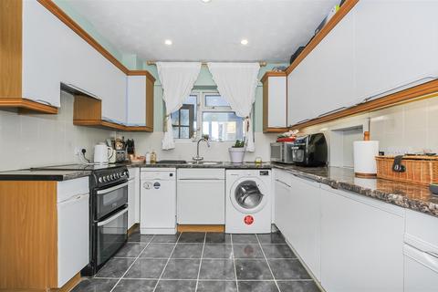 3 bedroom semi-detached house for sale, Codicote Drive, Watford