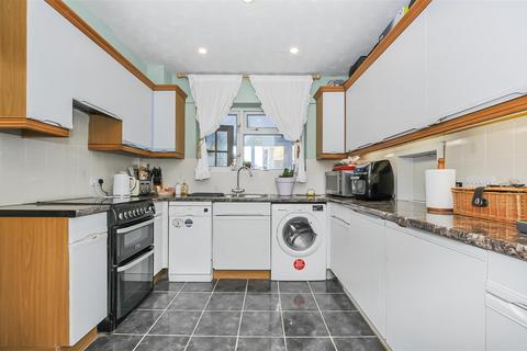 36 Codicote Drive, Watford, WD25 9QY