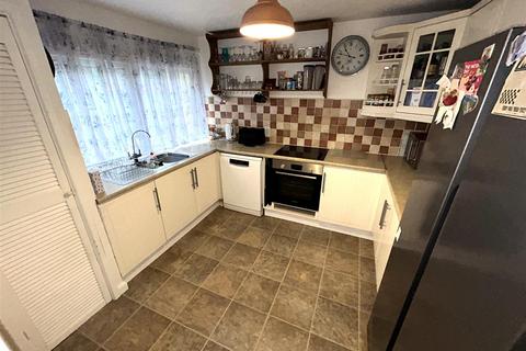 174 Mead Way, Bromley, BR2 9ET