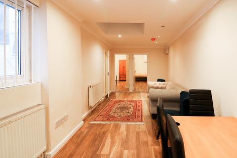 2 bedroom flat to rent, Upper Tooting Road, London SW17