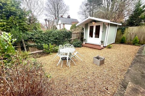 7 Bouverie Close, Salisbury, SP2 8DY