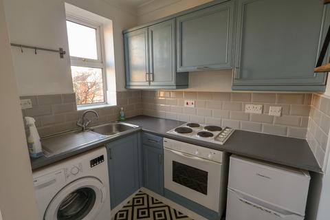 1 bedroom ground floor flat for sale, Clare Court, EXTENDED LEASE!