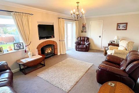 3 bedroom detached bungalow for sale, Farncote Drive, Four Oaks, Sutton Coldfield