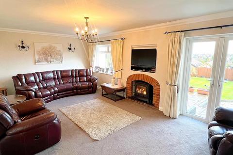 3 bedroom detached bungalow for sale, Farncote Drive, Four Oaks, Sutton Coldfield