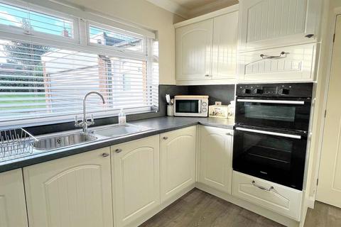 21 Farncote Drive, Sutton Coldfield, B74 4QS
