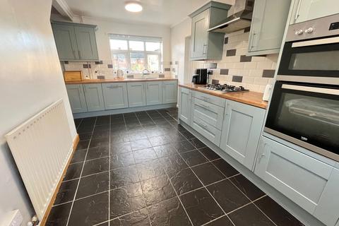 4 bedroom semi-detached house for sale, Swan Street, Brierley Hill DY5