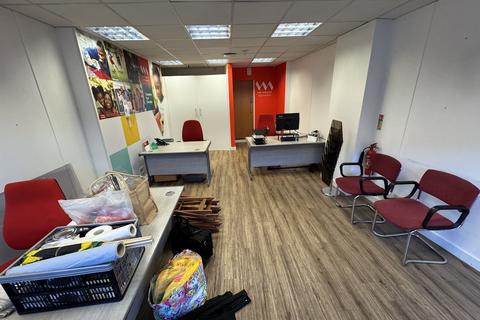 Office to rent, 174 Dudley Road, Winson Green, Birmingham, B18 7QX