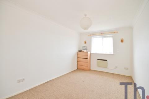 2 bedroom flat for sale, Linington Court, Newport PO30