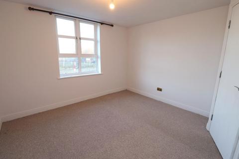 2 bedroom flat to rent, Roker Lane, Pudsey, West Yorkshire, UK, LS28