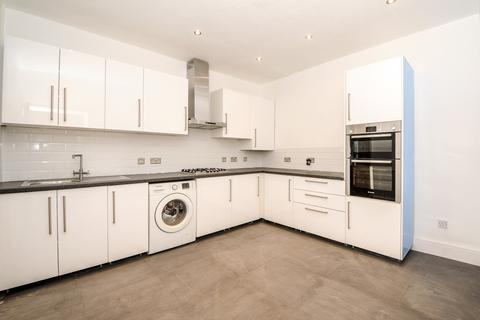 4 bedroom house to rent, Arran Road Catford SE6