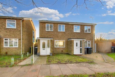 2 bedroom house to rent, Canberra Road, Worthing BN13