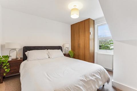 2 bedroom flat for sale, Falcon Road, Battersea