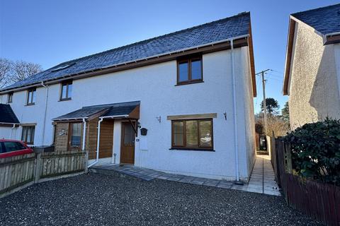 14 Cysgod Y Llan, Llanddewi Brefi, Tregaron, SY25 6AS