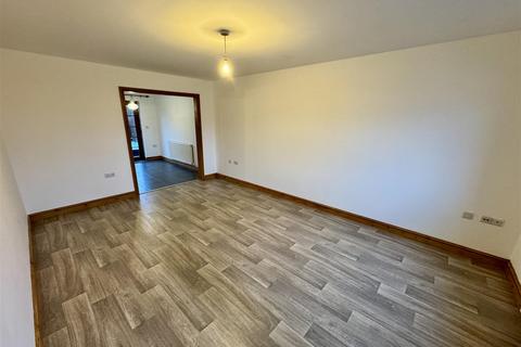14 Cysgod Y Llan, Llanddewi Brefi, Tregaron, SY25 6AS