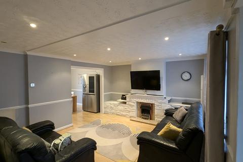 undefined, Trimley Close, Luton LU4